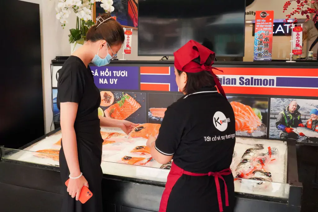 sashimi cá hồi Na Uy